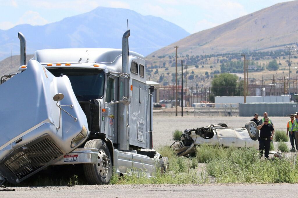 Day Street vehicle pursuit crash with semi